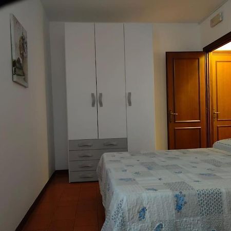 Casa Vittoria Toscolano-Maderno Apartment Luaran gambar