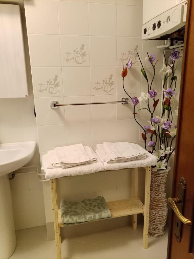 Casa Vittoria Toscolano-Maderno Apartment Luaran gambar